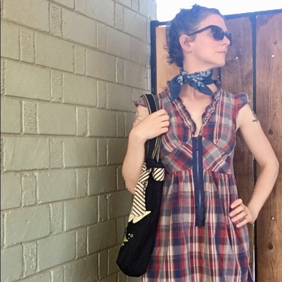 Meet the Grand Duchess of Moxysquib Land: Jessica! - Picture 4 of 5